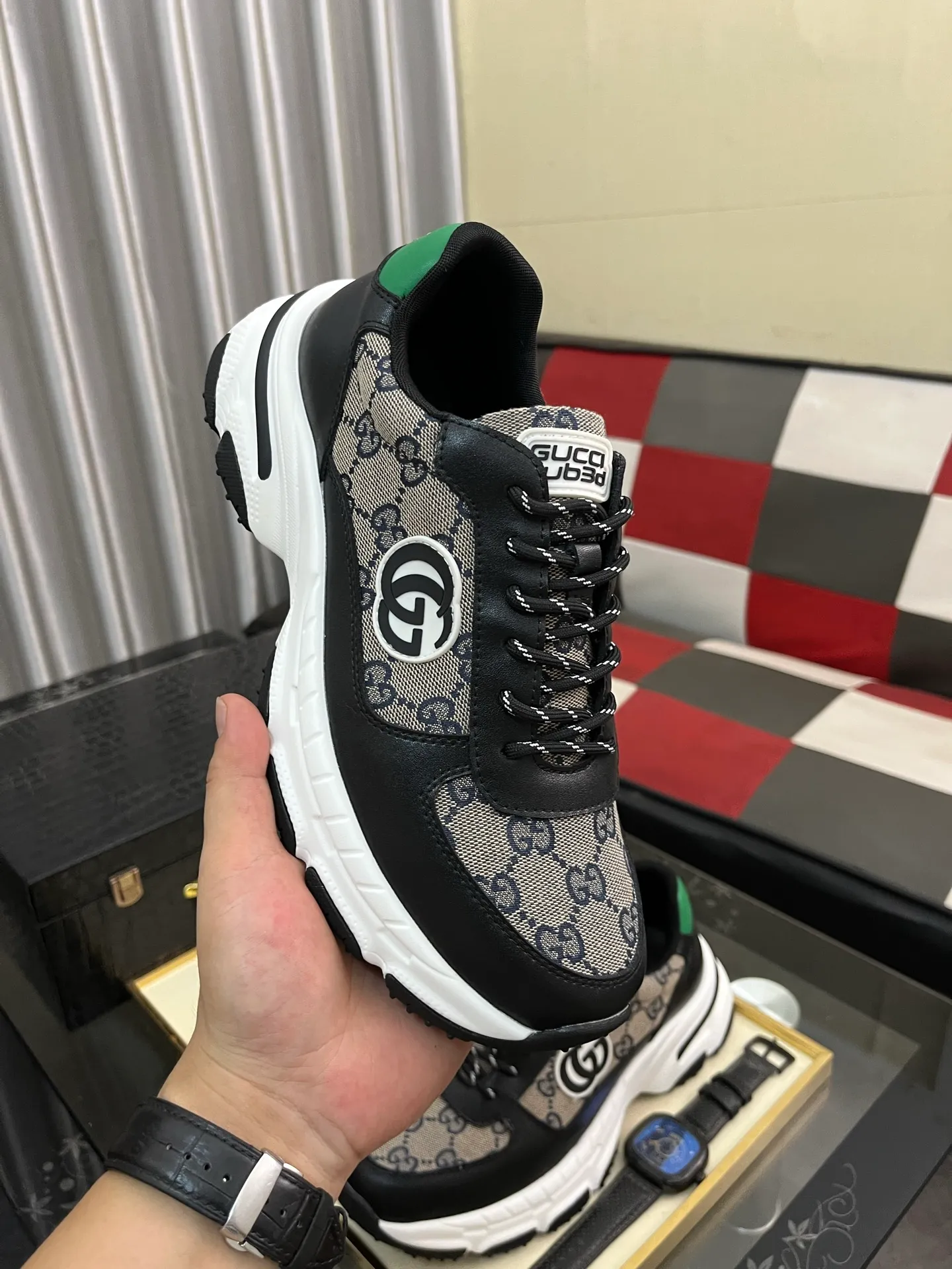 Men's Men's Shoes 💰458⌚️⌚️【GUCCI】Gucci men's latest white shoe series casual shoes! The official website is built 1:1. Upper: Made of imported cowhide, with electric embroidery ➕Inner lining: Made of high-quality first-layer pigskin, soft and comfortable. Picky material selection and exquisite workmanship give you the best enjoyment. Size: 38-44. 3️⃣colors available